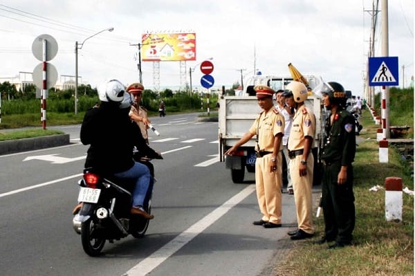 đi sai làn phạt bao nhiêu tiền